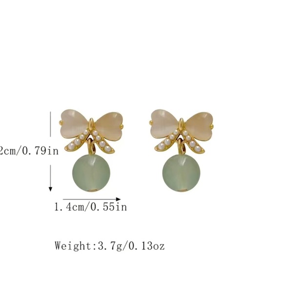 RESTOCKED!! ✨Cute Bow pearl & jade earrings 🎀 Spade Inspired - Picture 2 of 3